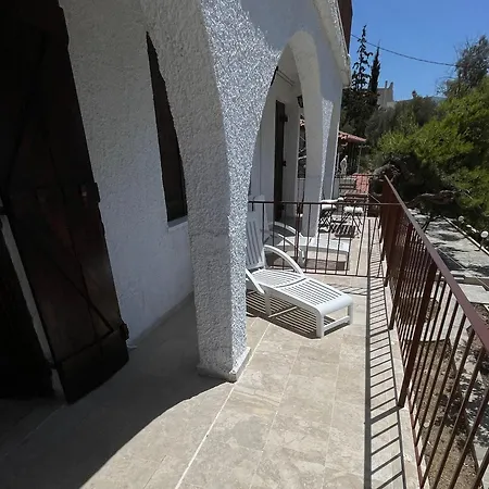 Zenso Studios Tolo Exterior photo